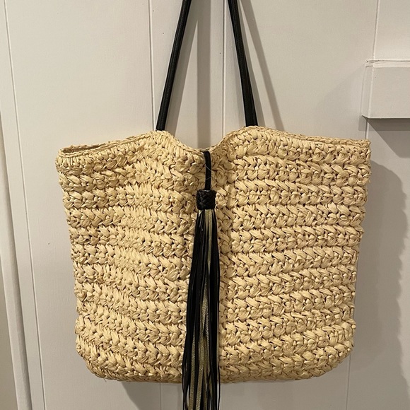 H&M Handbags - H&M Large Straw Bag